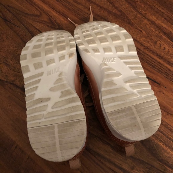 RARE Rose Gold Nike Thea - EXCELLENCE condition - Picture 5 of 5